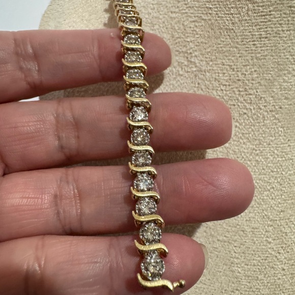 5  Carat total weight Natural Diamond  (not laboratory created) Tennis Bracelet - Picture 3 of 6